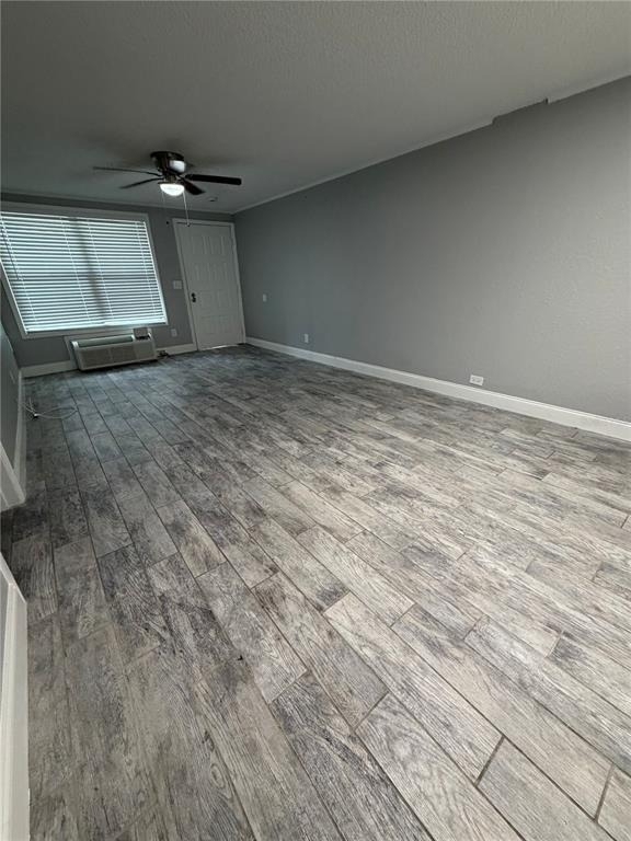 1400 Strawberry Place - Photo 4