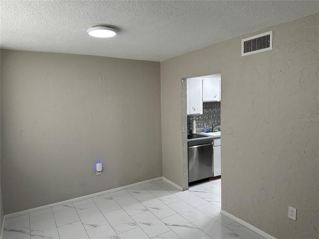 2623 Seville Boulevard - Photo 2