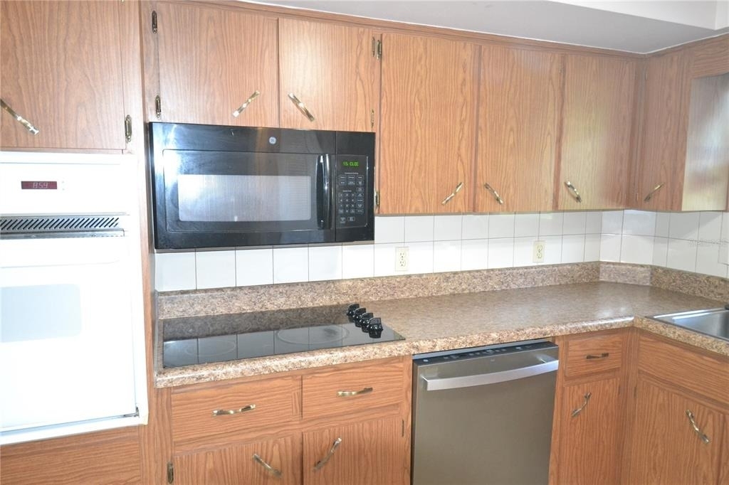 2471 Sumatran Way - Photo 11