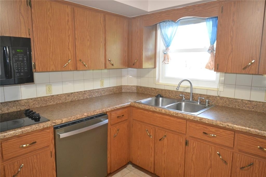 2471 Sumatran Way - Photo 12