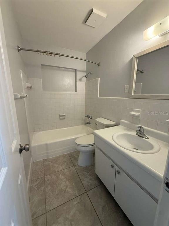 22189 Laramore Avenue - Photo 4