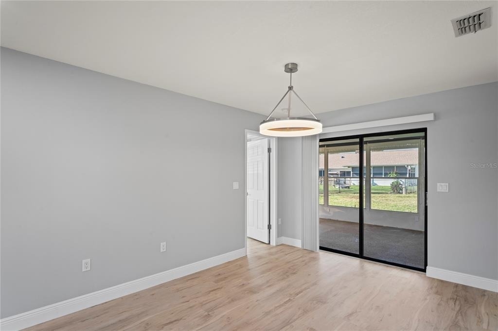 8312 Roxboro Drive - Photo 10