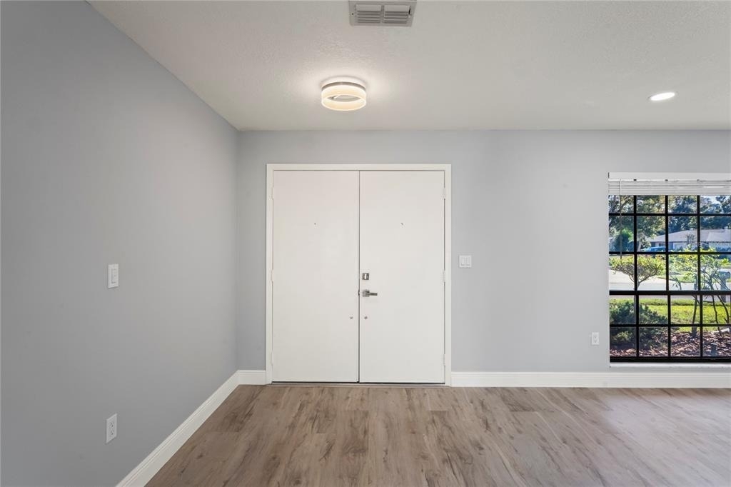 8312 Roxboro Drive - Photo 2