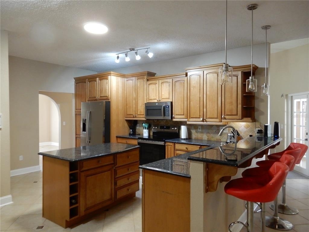 626 7th Avenue N - Photo 3
