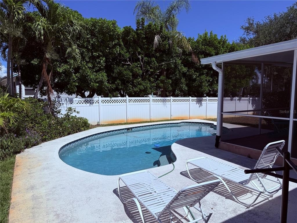 626 7th Avenue N - Photo 19