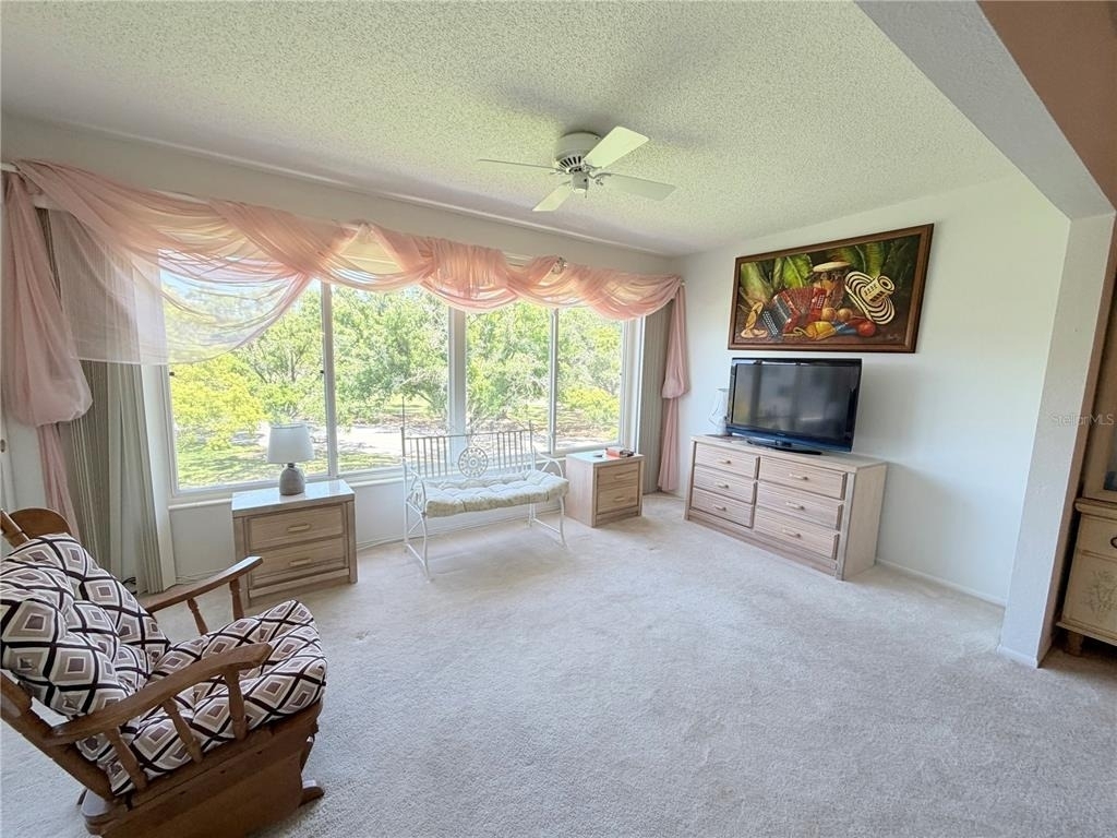 2340 Grecian Way - Photo 15