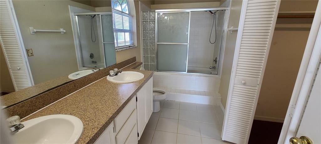 2411 Berkshire Court - Photo 12