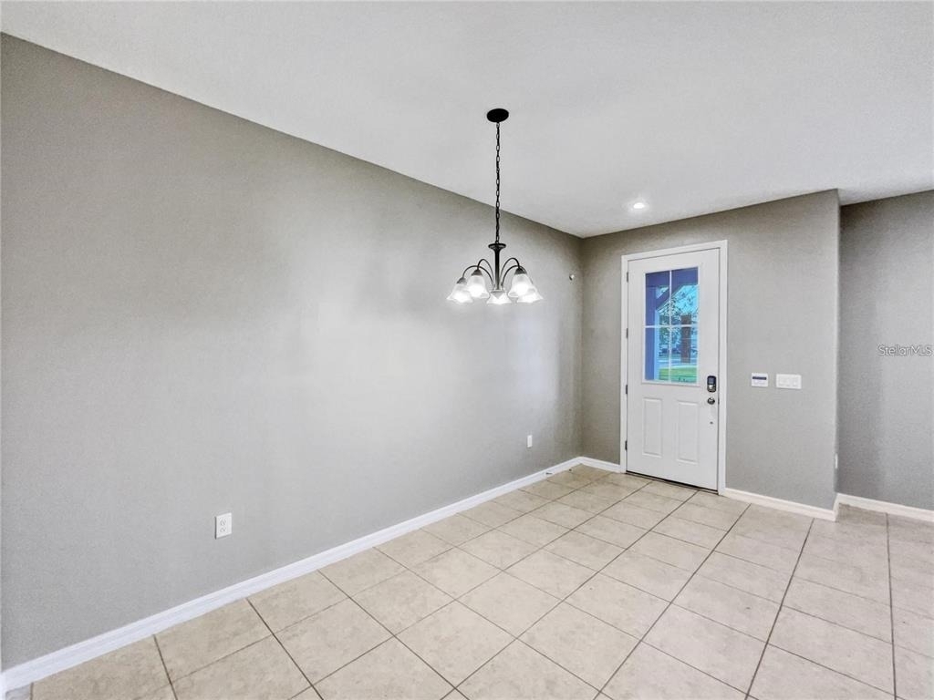 2424 Blowing Breeze Avenue - Photo 8