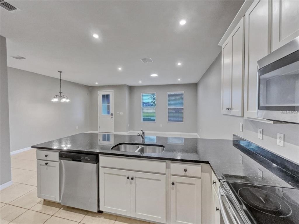 2424 Blowing Breeze Avenue - Photo 9