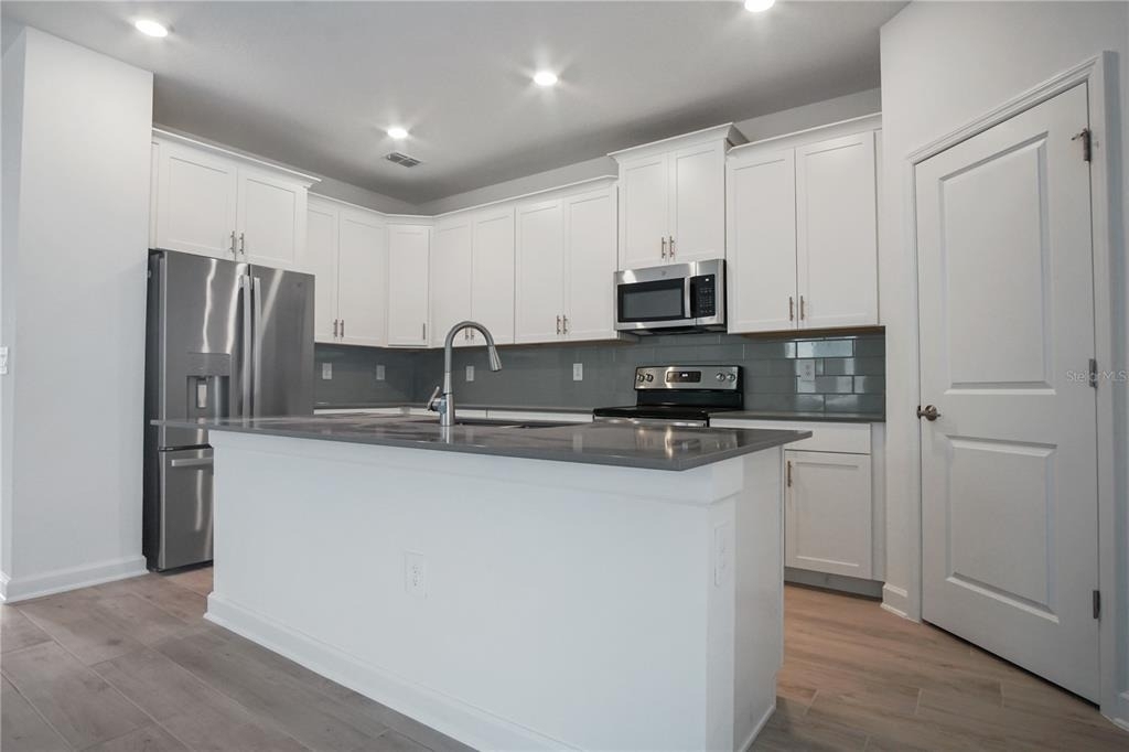 3083 Camden Way - Photo 2