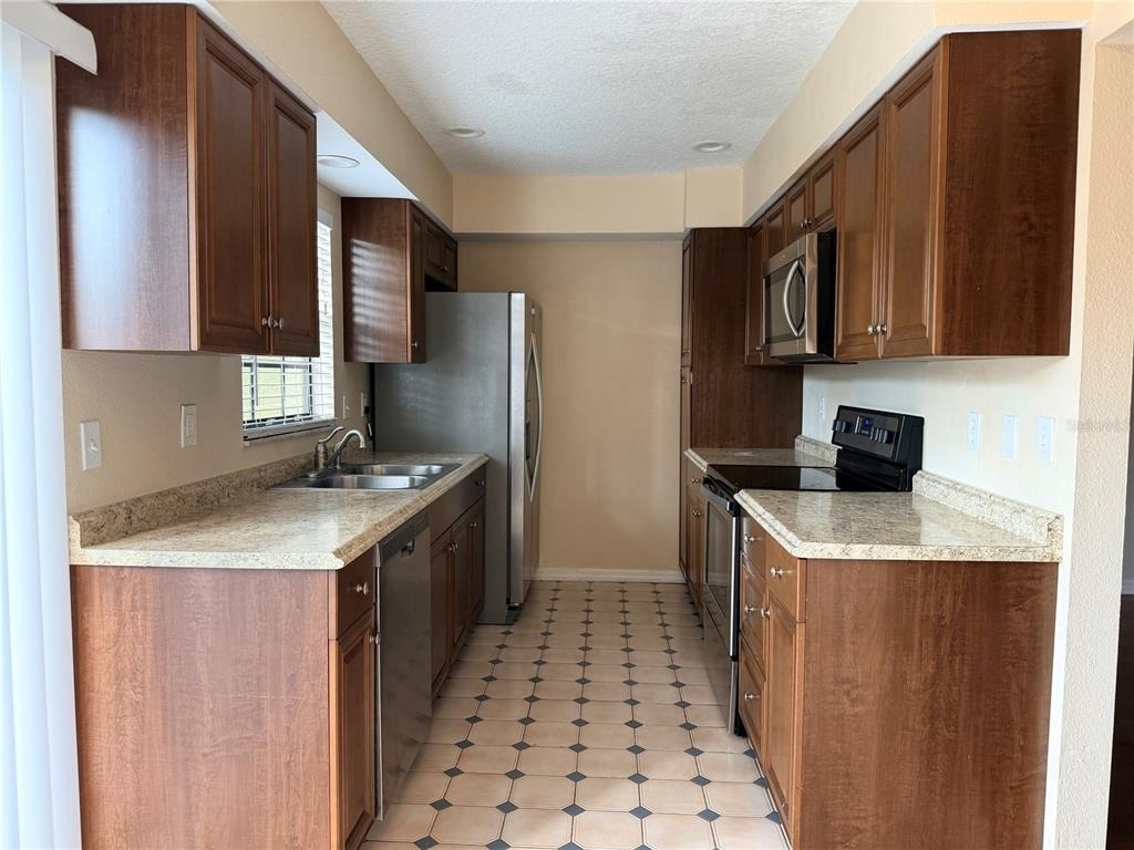 3220 Oak Lawn Place Place - Photo 5