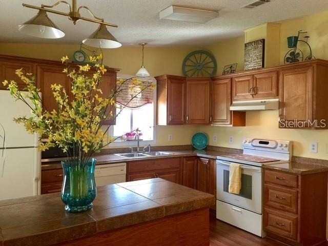 1215 Panama Place - Photo 10