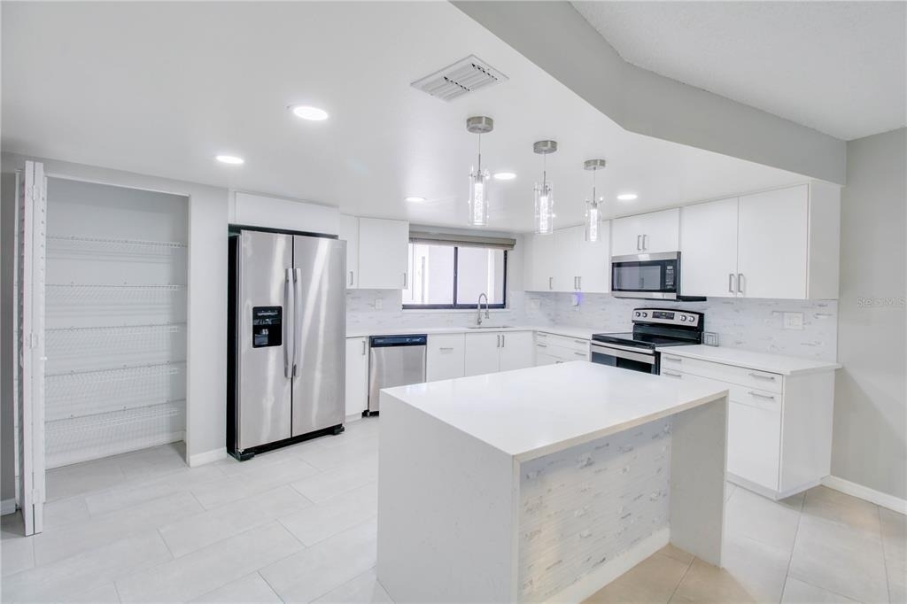 1054 Lotus Cove Court - Photo 6