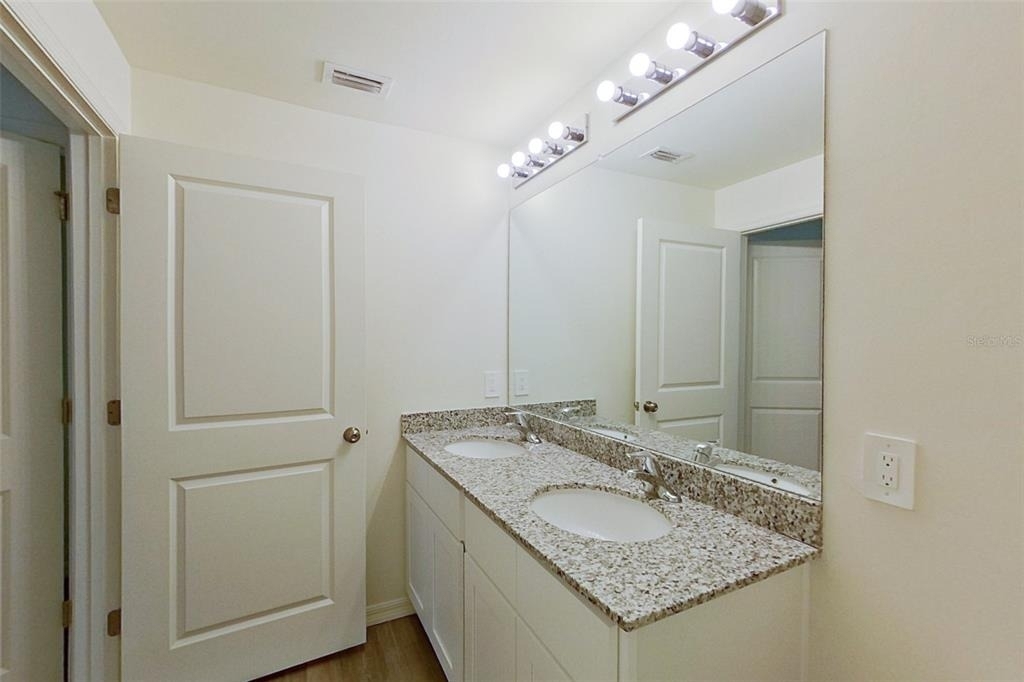 4020 Garden Boulevard - Photo 11