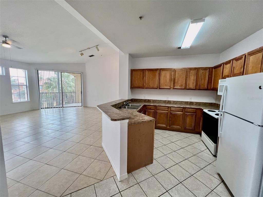 6153 Metrowest Boulevard - Photo 3