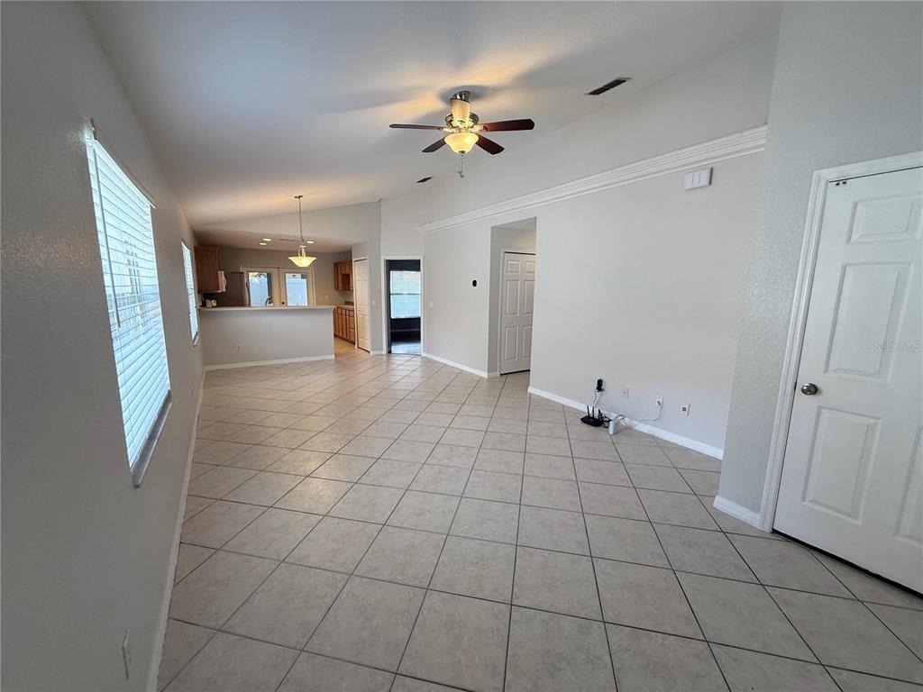 1084 Amanda Kay Circle - Photo 2