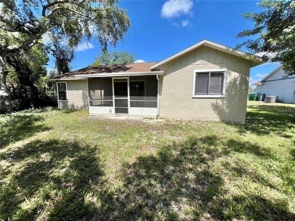 896 Mentmore Circle - Photo 17