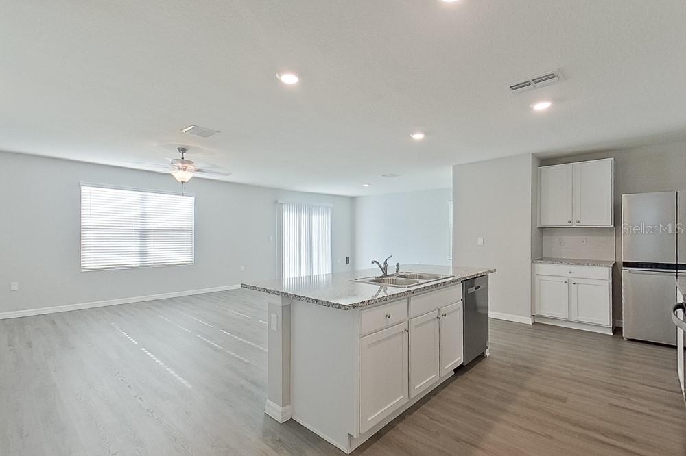 8614 Sw 43rd Terrace - Photo 1