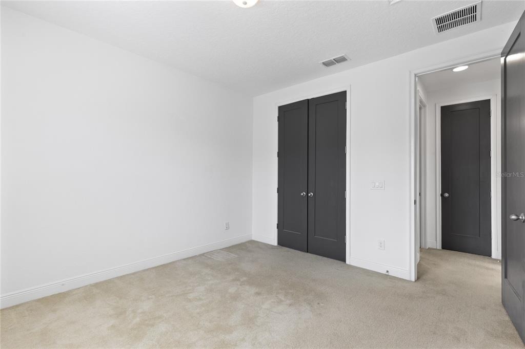 13153 Lessing Avenue - Photo 9
