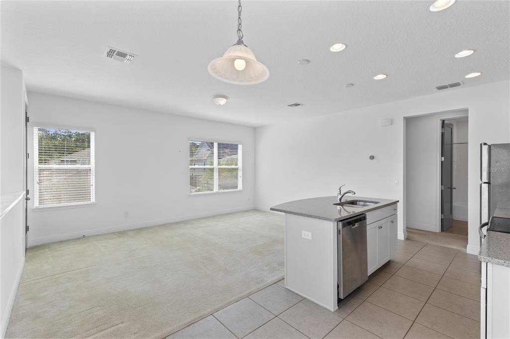 13153 Lessing Avenue - Photo 5