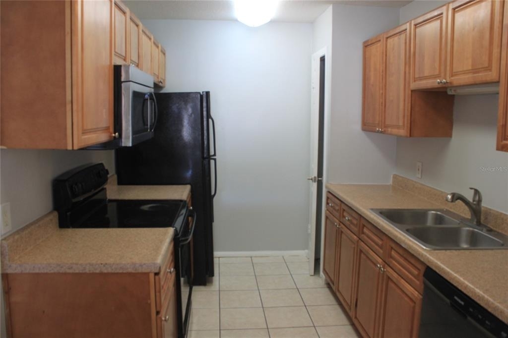 1695 Lee Road - Photo 10