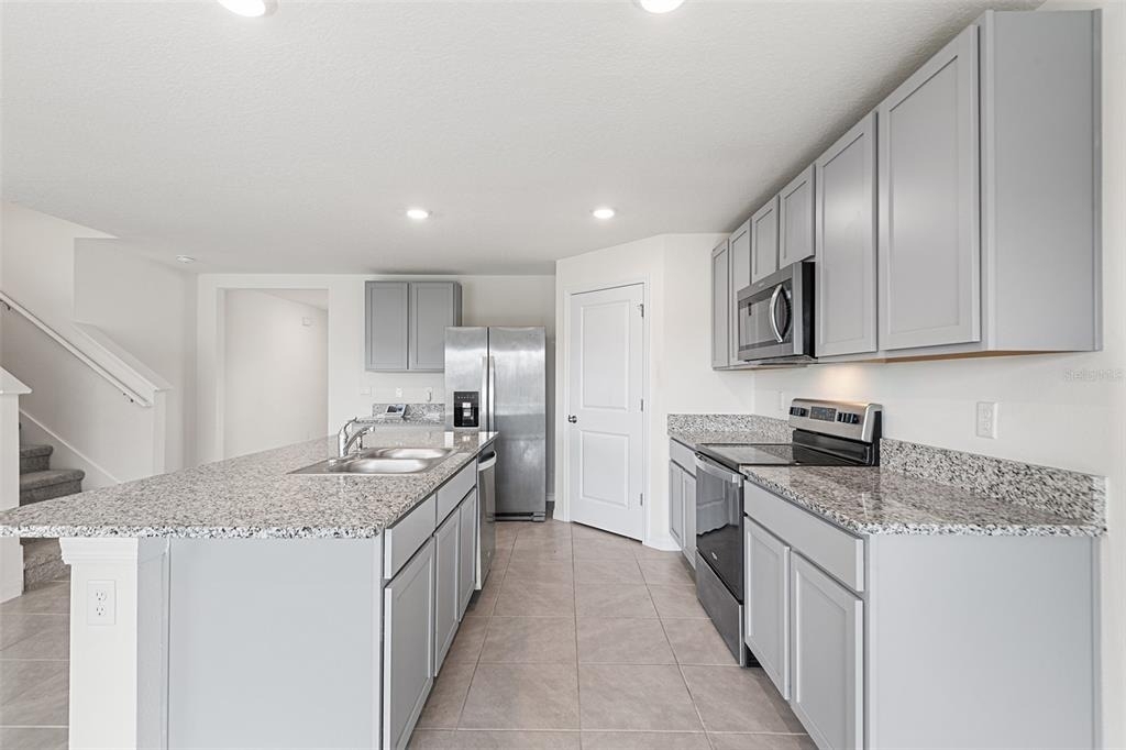 5106 Plumeria Drive - Photo 4