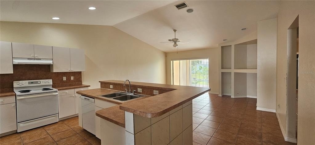 3007 Sw Santa Barbara Place - Photo 4