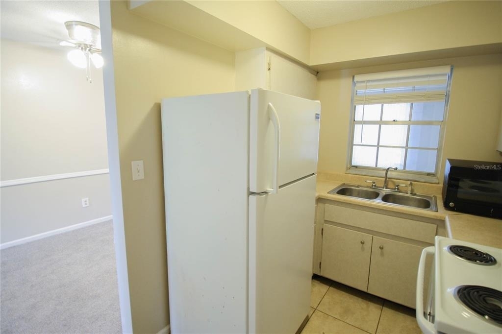 4507 9th Street W - Photo 4