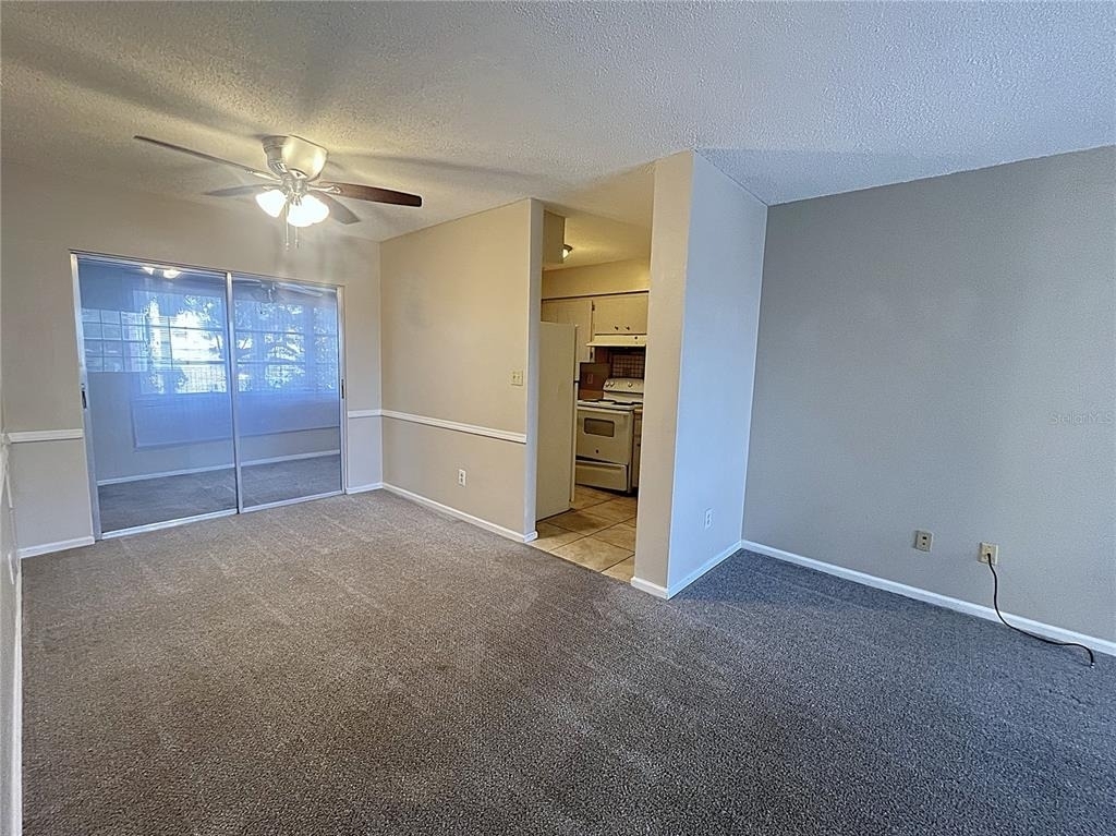 4507 9th Street W - Photo 3