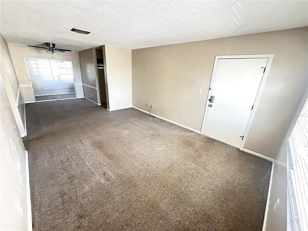 4507 9th Street W - Photo 2