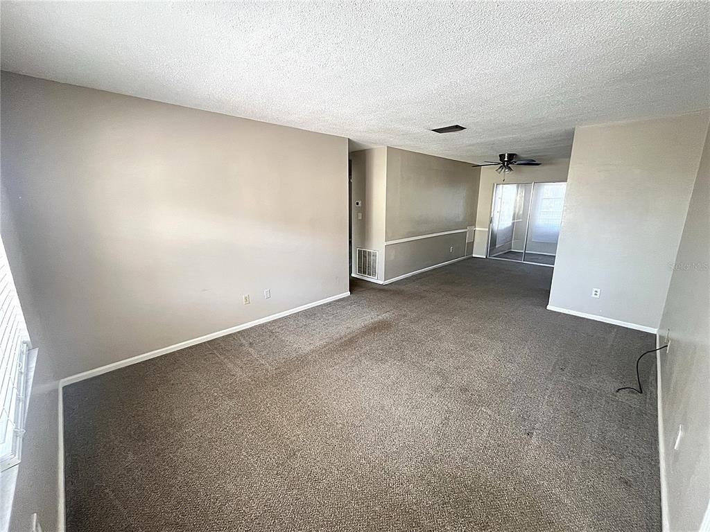 4507 9th Street W - Photo 1