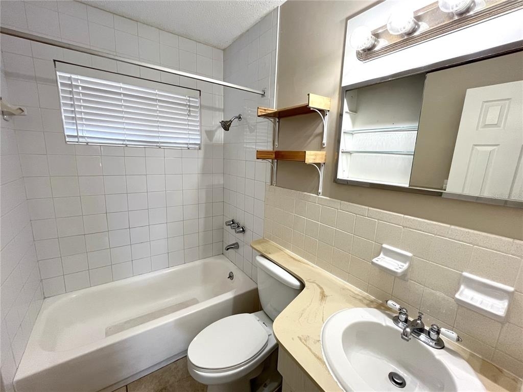 4507 9th Street W - Photo 10