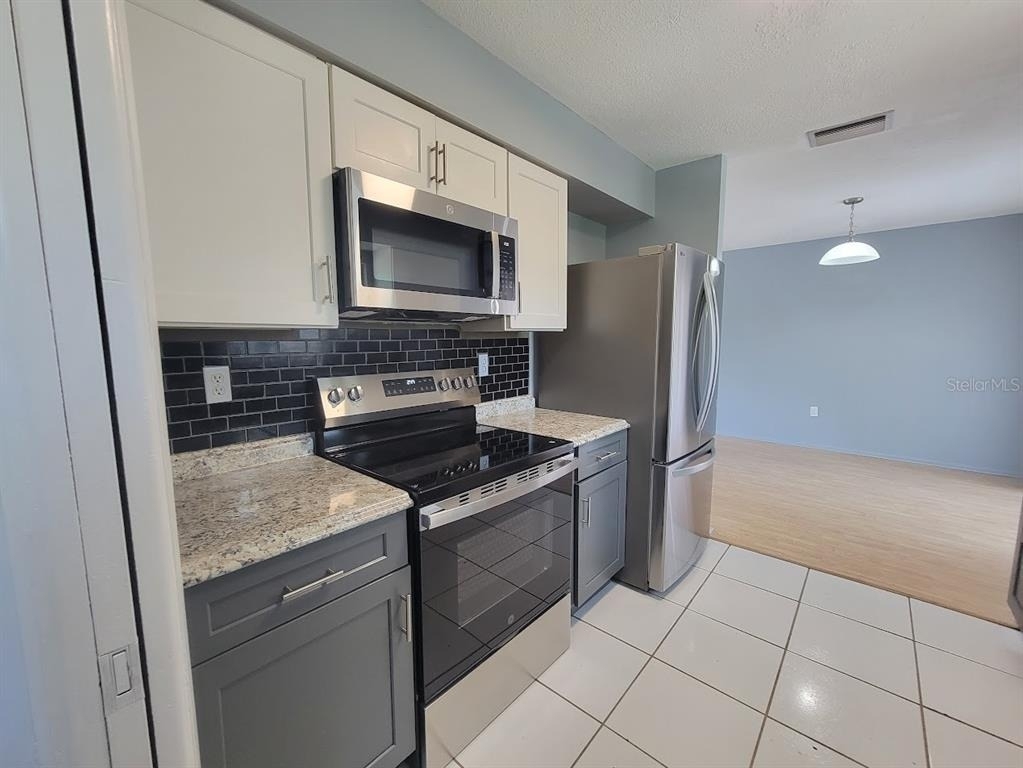 22329 Niagara Avenue - Photo 6