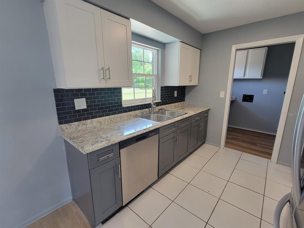 22329 Niagara Avenue - Photo 3