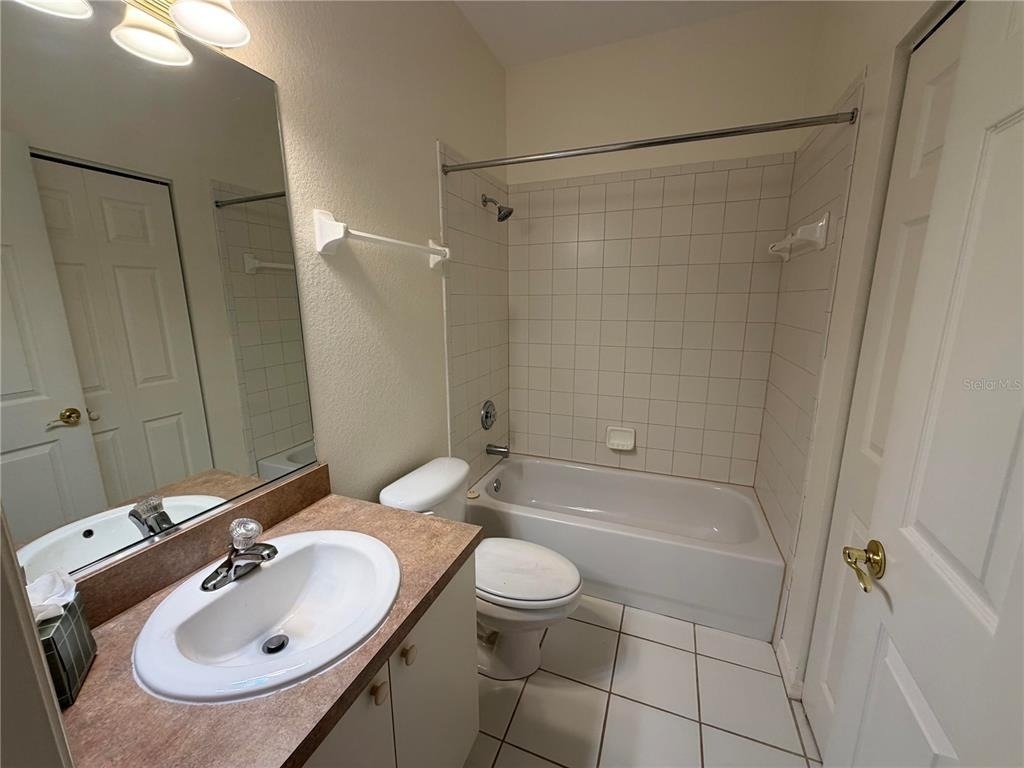 412 W 28th Street - Photo 11