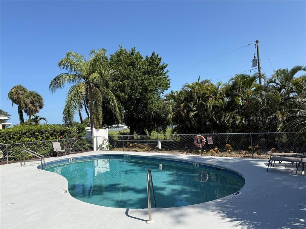 412 W 28th Street - Photo 13