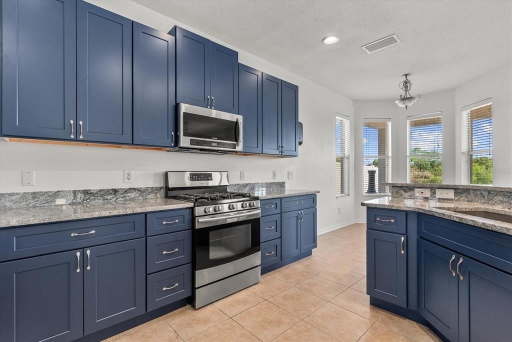 12808 Hampton Hill Drive - Photo 2