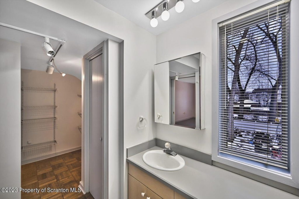 1409 Penn Avenue - Photo 45