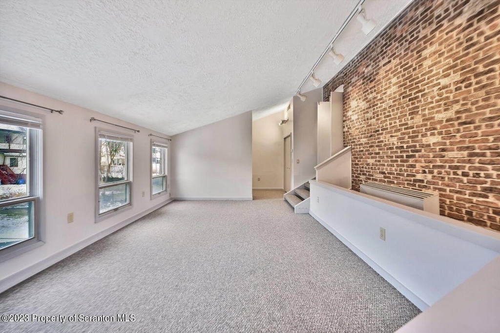 1409 Penn Avenue - Photo 33