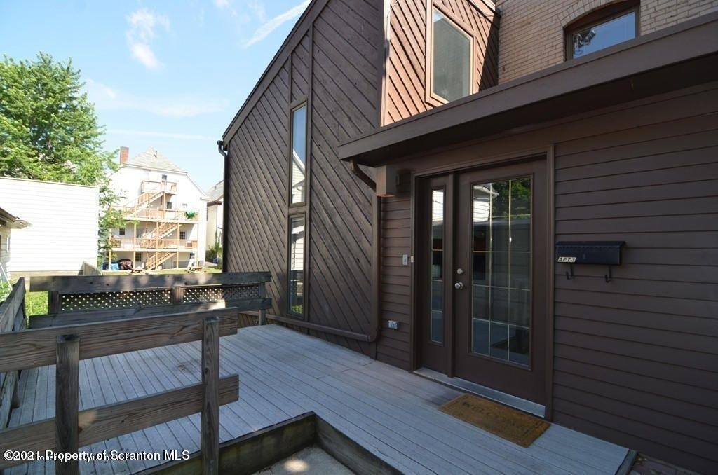 1409 Penn Avenue - Photo 0