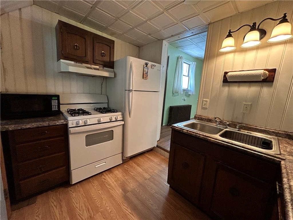 131 E Union Boulevard - Photo 7