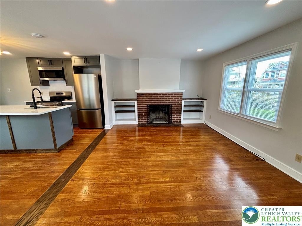1342 N New Street - Photo 2