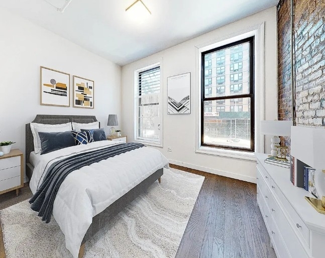 1611 2nd Avenue - Photo 2