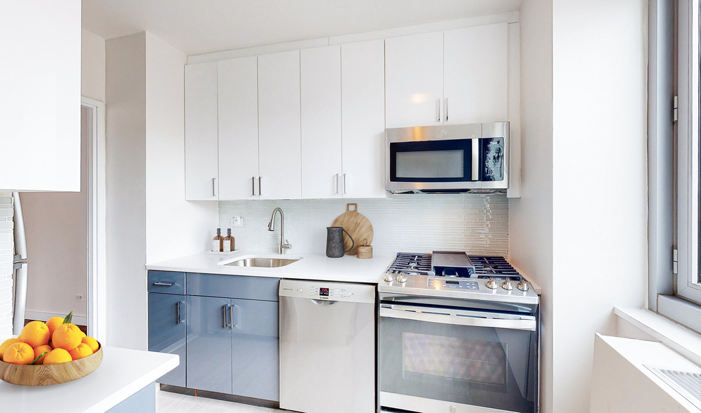 401 E 34th St - Photo 11