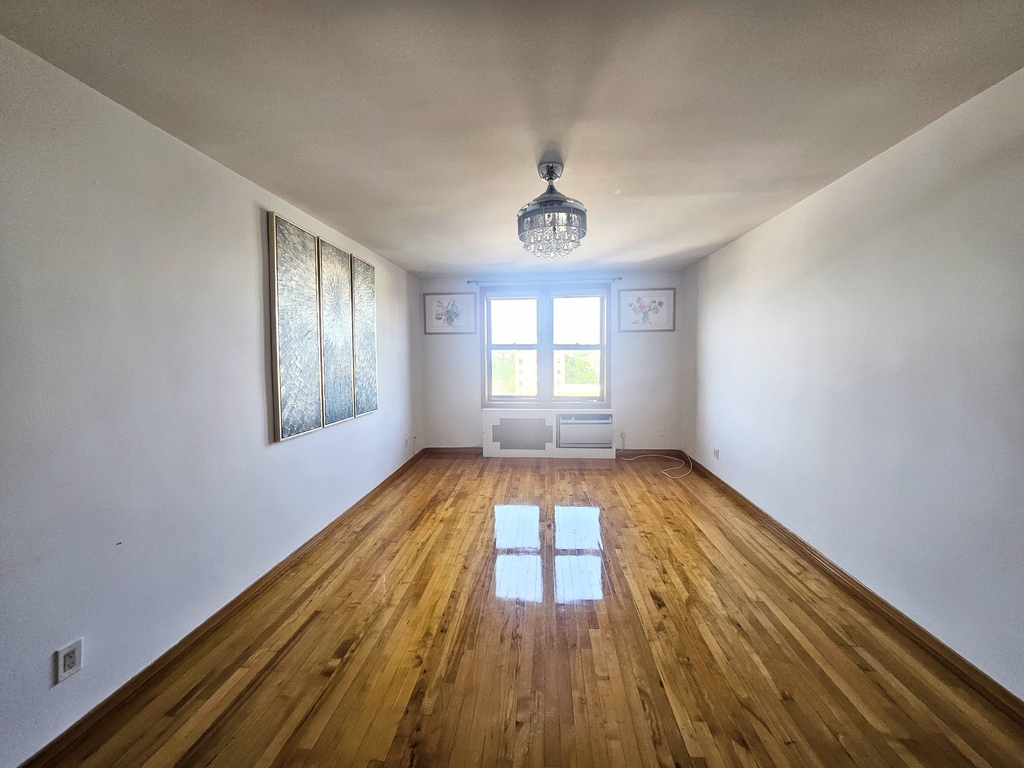 1237 Avenue Z - Photo 0