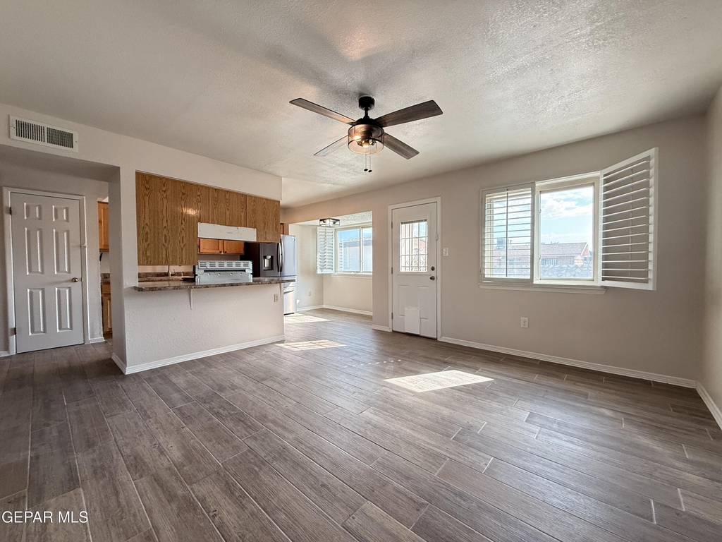 9321 Sorbonne Drive - Photo 8