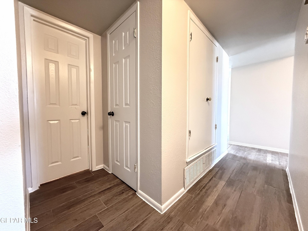 9321 Sorbonne Drive - Photo 19