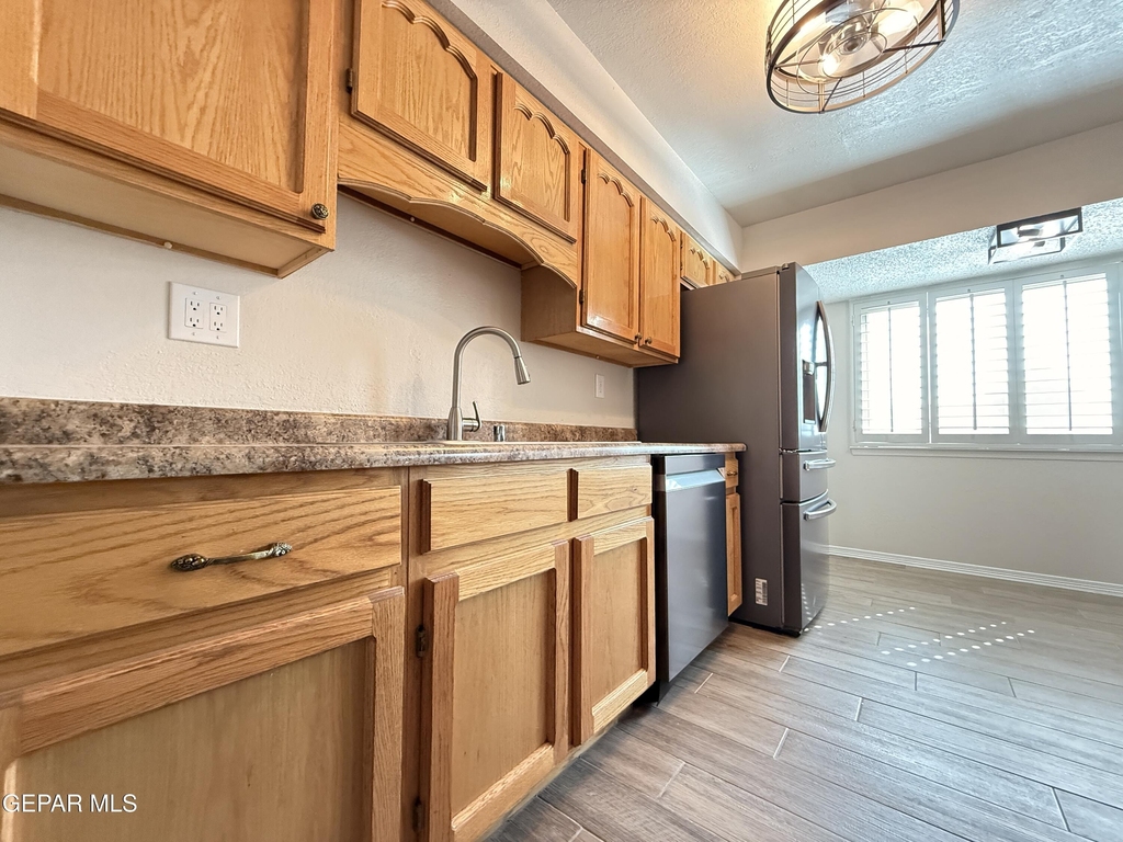 9321 Sorbonne Drive - Photo 15