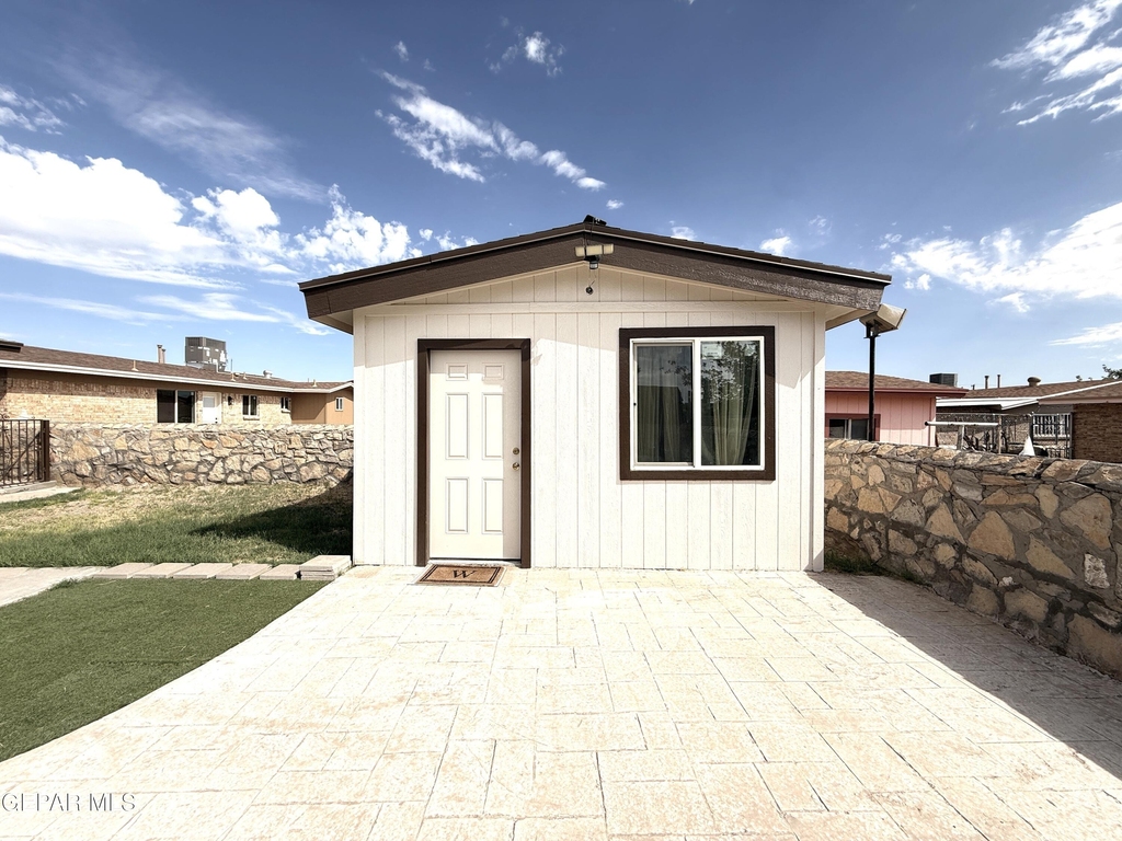 9321 Sorbonne Drive - Photo 36