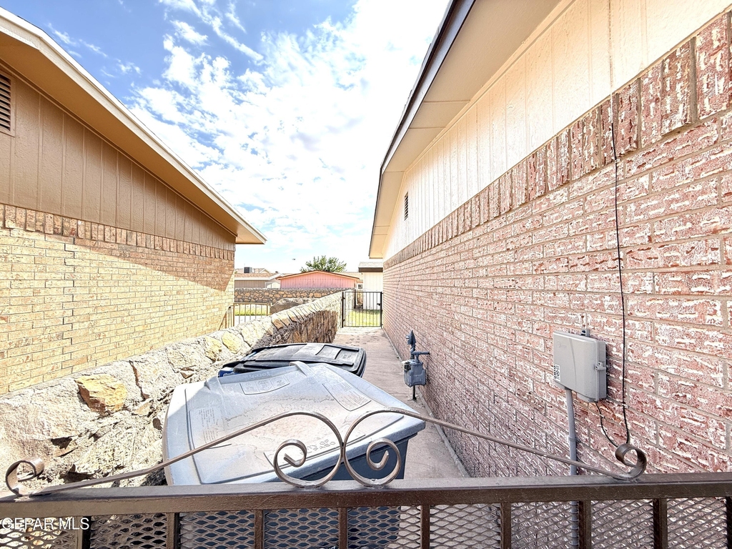 9321 Sorbonne Drive - Photo 41